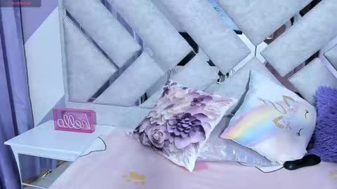 kaily online show from October 17, 8:23 pm