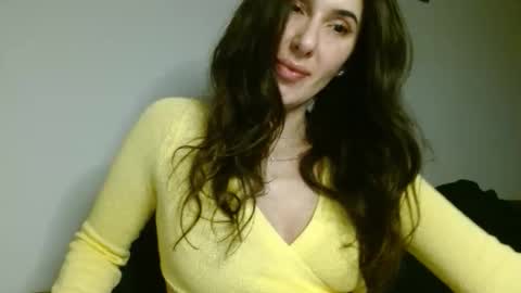 Kaira Ember online show from February 26, 11:37 pm