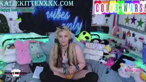 KalieKitten online show from June 10, 11:36 pm