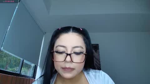 Zoe online show from June 15, 10:10 pm