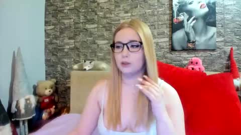 kalindahot online show from February 5, 7:10 pm