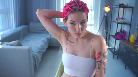 Amelia online show from June 2, 4:35 am
