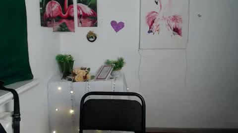 kamilla_love_ online show from October 11, 1:25 pm