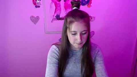 kamilla_love_ online show from September 24, 4:50 pm