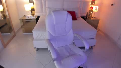 Kamila online show from December 13, 3:43 pm