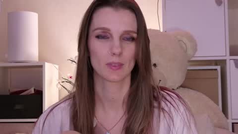 Julia online show from March 19, 12:37 am