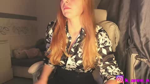 karen0092 online show from December 2, 6:41 pm