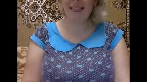 Karilina Hi online show from January 3, 7:06 am