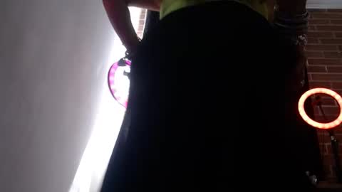 karima_sarabe online show from June 11, 5:43 pm