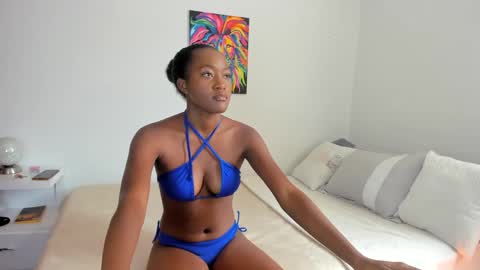 karina_lopez7 online show from January 16, 6:16 pm