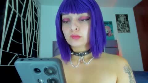 KARINNA  RAVEN online show from October 18, 2:14 am