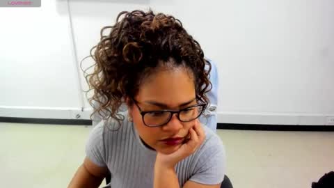 karla_cg online show from December 22, 2:42 pm