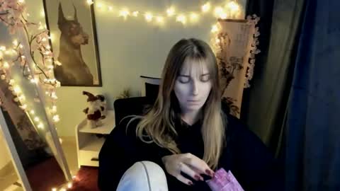 Karla online show from February 3, 1:16 pm