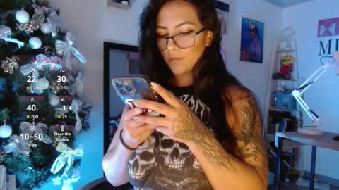 karlavittar online show from November 16, 3:52 am