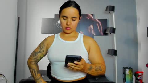   online show from February 4, 9:10 pm