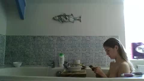 Karma Queen online show from April 19, 8:36 am