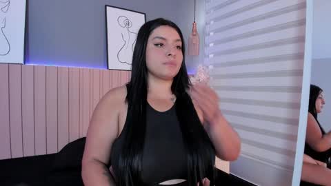 karo_linee online show from March 24, 12:10 pm