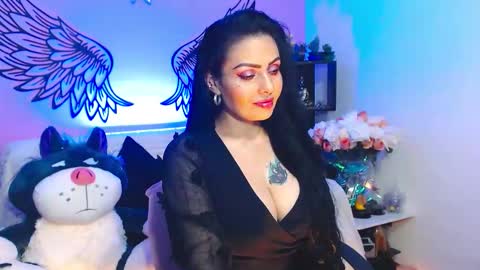 Karol Kenedy online show from February 4, 7:00 am