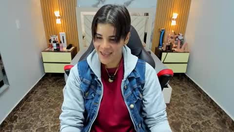 Karoll online show from December 1, 7:27 pm