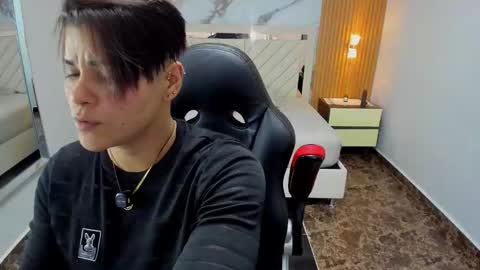 Karoll online show from March 11, 7:49 pm