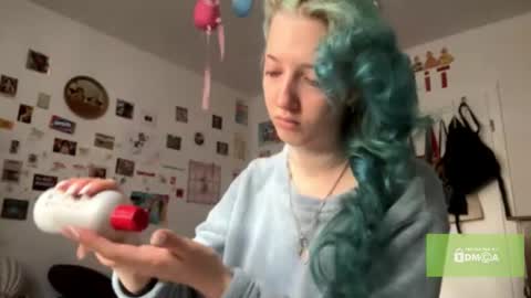 Karoline here online show from July 24, 8:45 am