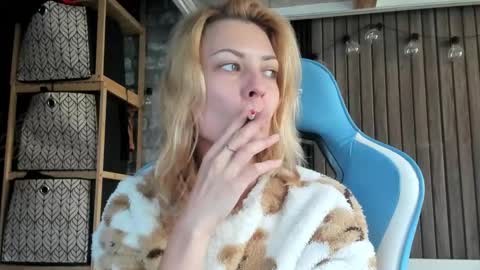 karoline121 online show from September 25, 7:51 am