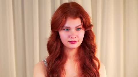 lina online show from November 11, 1:19 pm