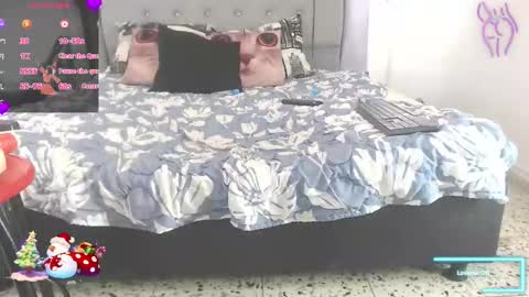 KarolLewys online show from December 22, 2:53 pm