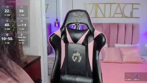 kaseythompson online show from September 18, 2:15 pm