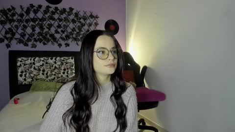 kassandra james online show from January 4, 11:00 am