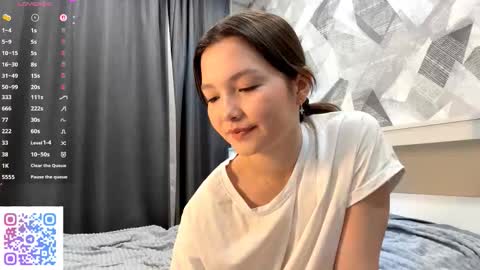 Kira online show from October 23, 7:09 pm