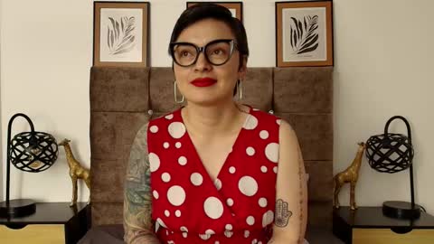 kat paradisse online show from October 1, 10:26 pm