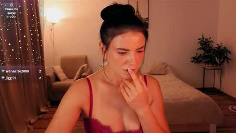 kate124680 online show from September 14, 10:07 pm