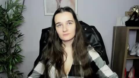 Kate  online show from December 21, 8:28 am