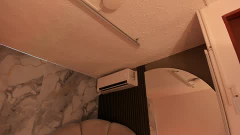 Im Katherine but call me Kate  online show from April 19, 12:16 pm