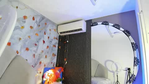 Im Katherine but call me Kate  online show from October 28, 12:22 pm