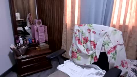 kata online show from August 1, 12:18 pm