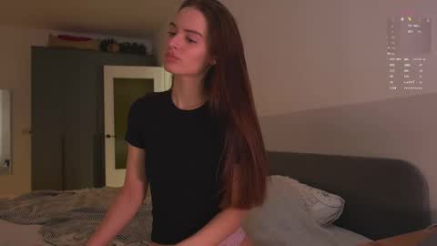 katesee online show from March 20, 2:44 pm