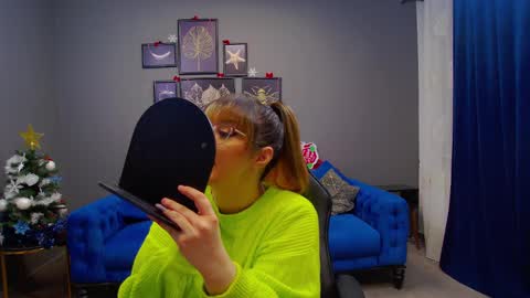 Kate online show from December 21, 6:11 pm