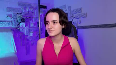 katewillows online show from November 30, 8:18 am