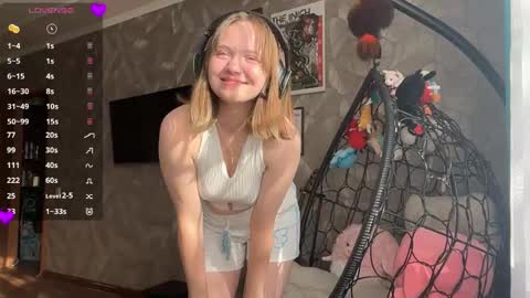 Alice online show from June 3, 2:33 pm