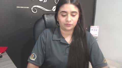 Call me Lau  online show from April 11, 9:51 pm