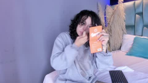 KatheGomez  online show from January 29, 1:49 pm