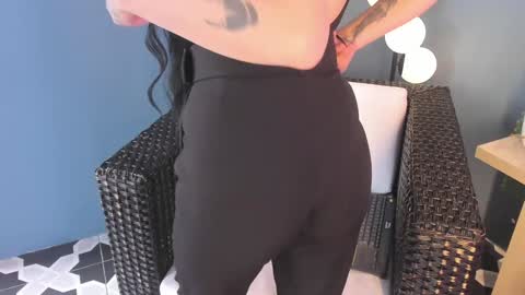 KatheGomez  online show from January 23, 8:35 pm