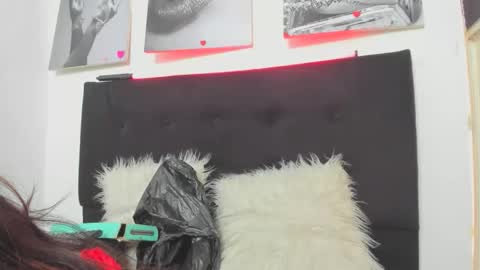 katherine_blair online show from April 7, 12:07 pm