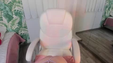 katherine rosse01 online show from March 4, 4:30 am