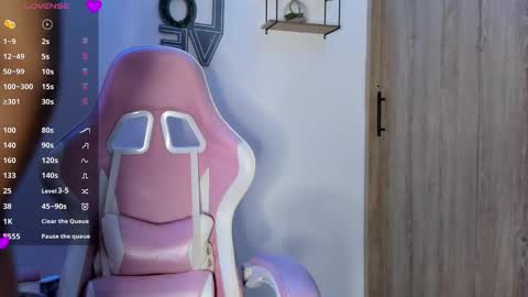 Katie online show from October 11, 5:15 pm