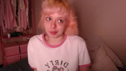 Katie Deville online show from July 24, 11:01 pm