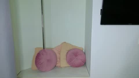 Katie online show from September 18, 2:48 pm