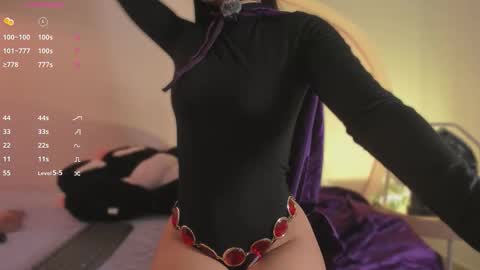 Katy  IGPeach kat666 online show from October 28, 1:17 pm